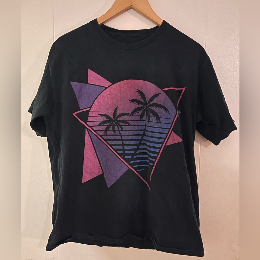 Men’s Black Graphic T-Shirt with Palm Tree Design